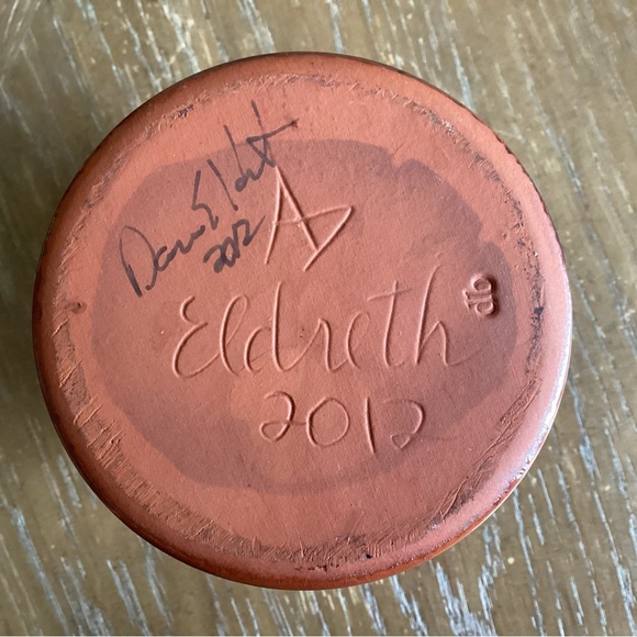 Art Pottery Vase - Picture 6 of 8